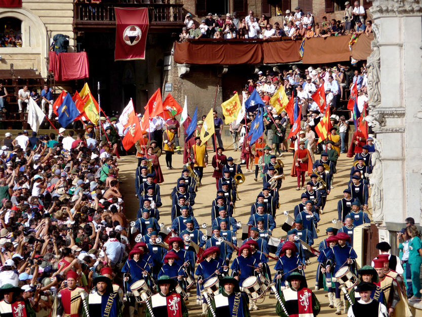 I 10 CONDOTTIERI – CAPITANO DELLA CONTRADA DEL DRAGO