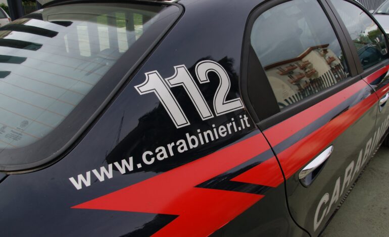 In casa ha un bazar per lo spaccio, scoperto e denunciato dai carabinieri