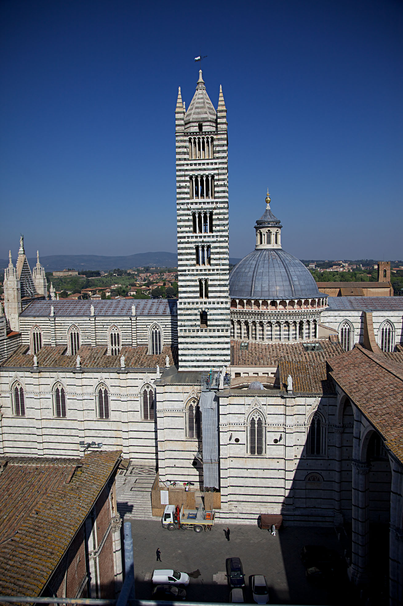 “Un libro di marmo”, il volume sul Pavimento del Duomo di Siena