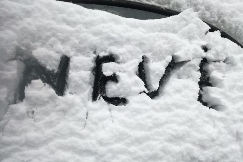 Neve, codice giallo fino alle 15 di lunedì 23 gennaio