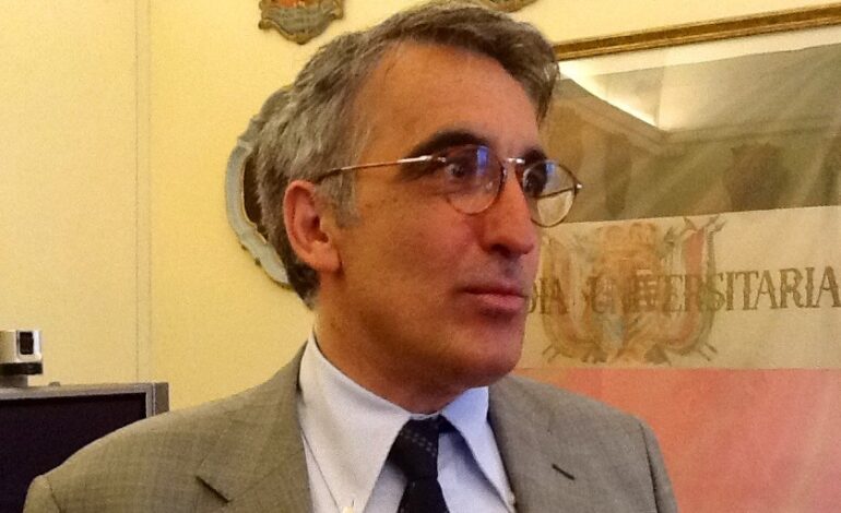 Premio Mangia 2023 al professor Angelo Riccaboni . Le congratulazioni del Rettore dell’Università di Siena, Roberto Di Pietra