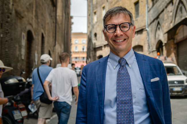 Primo Piano : Conferenza Stampa del Sindaco Luigi De Mossi