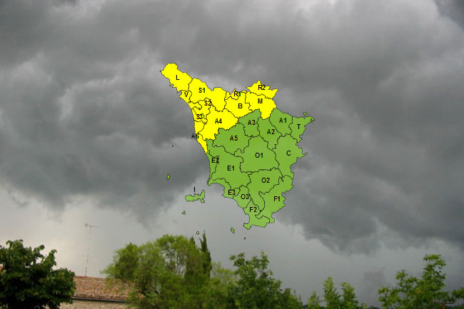 Maltempo, codice giallo per temporali forti sul nord della Toscana