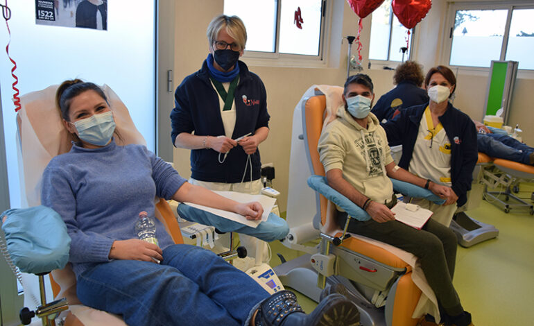 San Valentino, grande successo per le donazioni di coppia al Centro Emotrasfusionale dell’Aou Senese