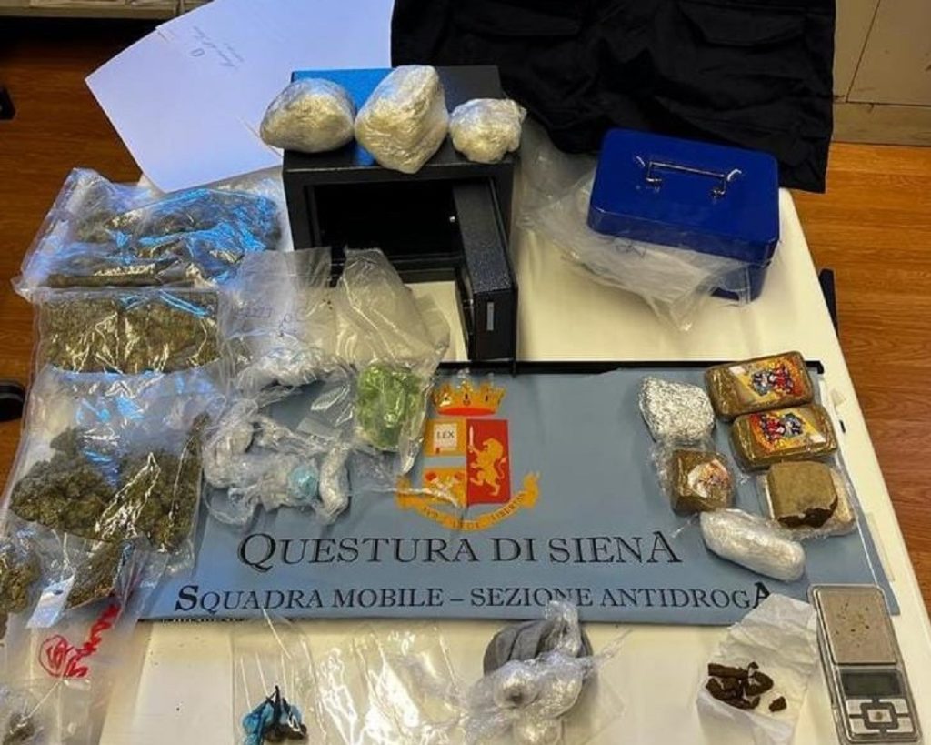 Trovato con la droga negli slip, arrestato 27enne senese