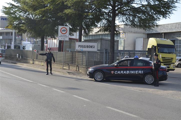 Poggibonsi: i Carabinieri scoprono gli autori di una rapina ad un esercizio commerciale