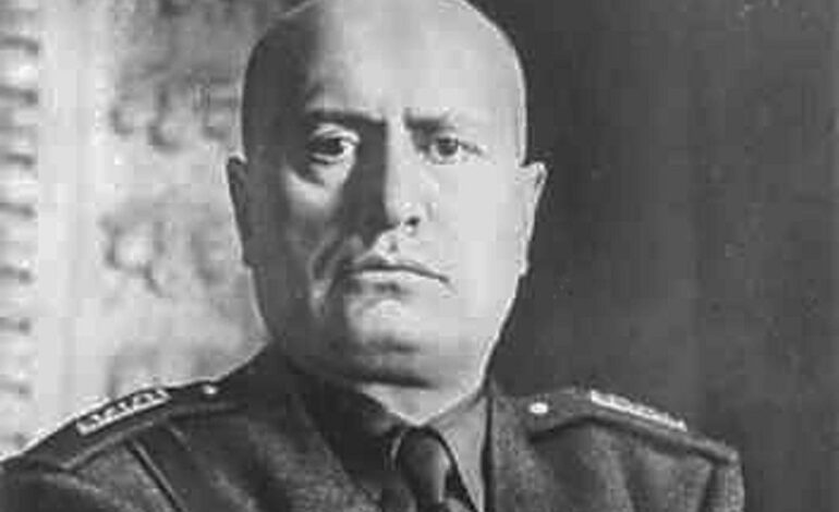 Colle Val d’Elsa, domani il consiglio comunale vota per revocare la cittadinanza onoraria a Benito Mussolini