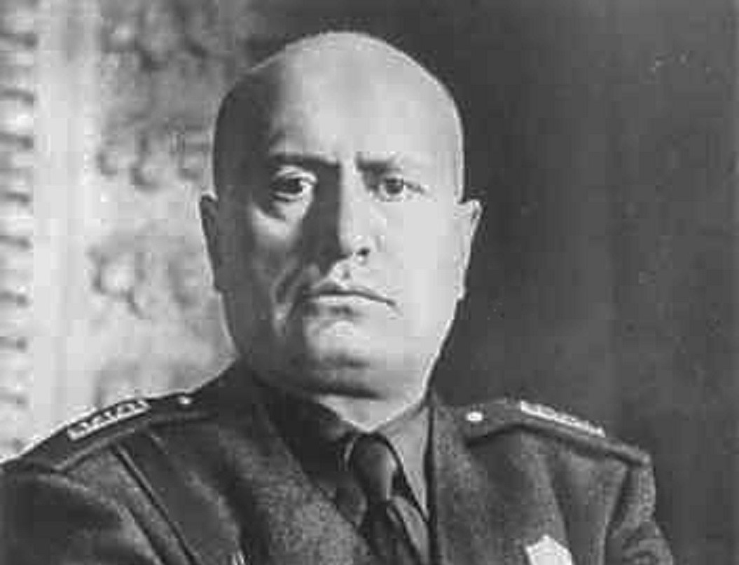 Colle Val d’Elsa, domani il consiglio comunale vota per revocare la cittadinanza onoraria a Benito Mussolini