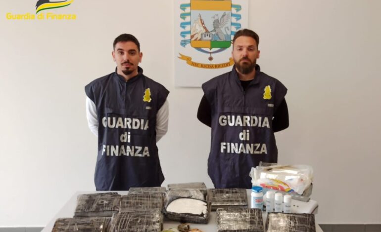 Guardia di Finanza Siena, sequestrati 20 chili di cocaina: 2 arresti