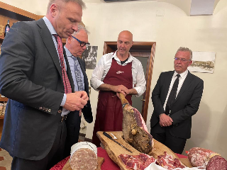 Il ministro dell’Agricoltura e della Sovranità Alimentare visita il Consorzio Agrario Siena – Arezzo