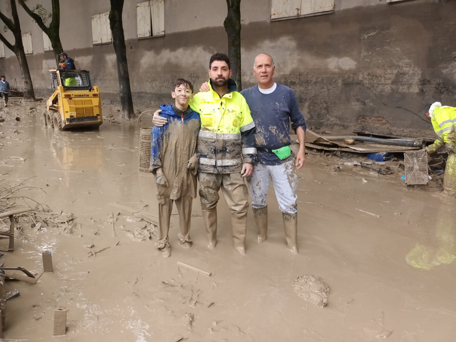 Da Siena a Faenza per aiutare le famiglie colpite dall’alluvione. Quando il Palio unisce le persone