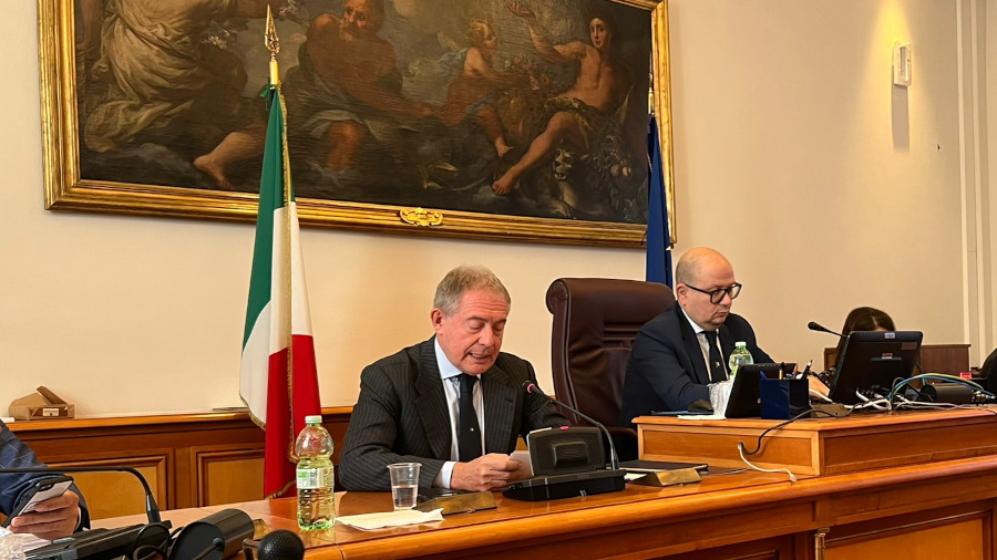 “Vaccini e farmaci con molecole fotoattivabili”: la ricerca di Siena e Imola piace a Urso, arrivano i fondi dal Ministero