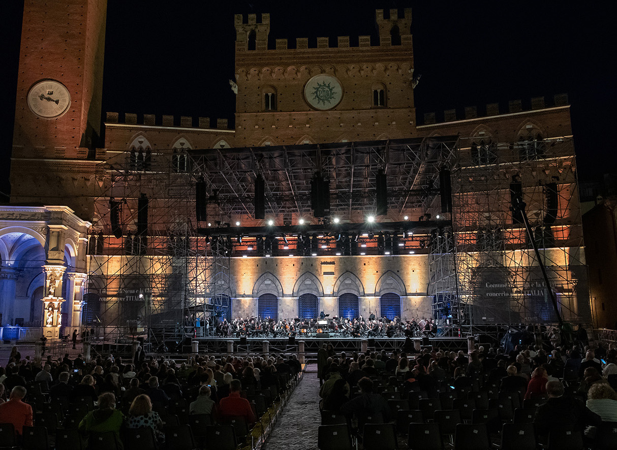 Siena cornice perfetta del grande Concerto per l’Italia dell’Accademia Chigiana: in Piazza per la prima volta il maestro Gatti con il Maggio Musicale Fiorentino