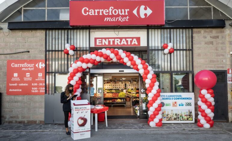 Per Etruria Retail è già tempo di back to school. Nei negozi Carrefour al via la prenotazione dei libri