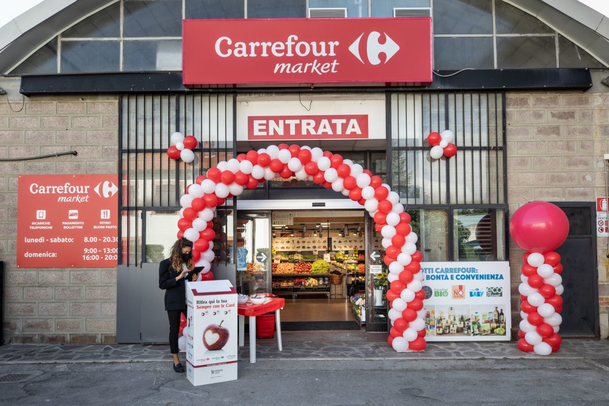 Per Etruria Retail è già tempo di back to school. Nei negozi Carrefour al via la prenotazione dei libri