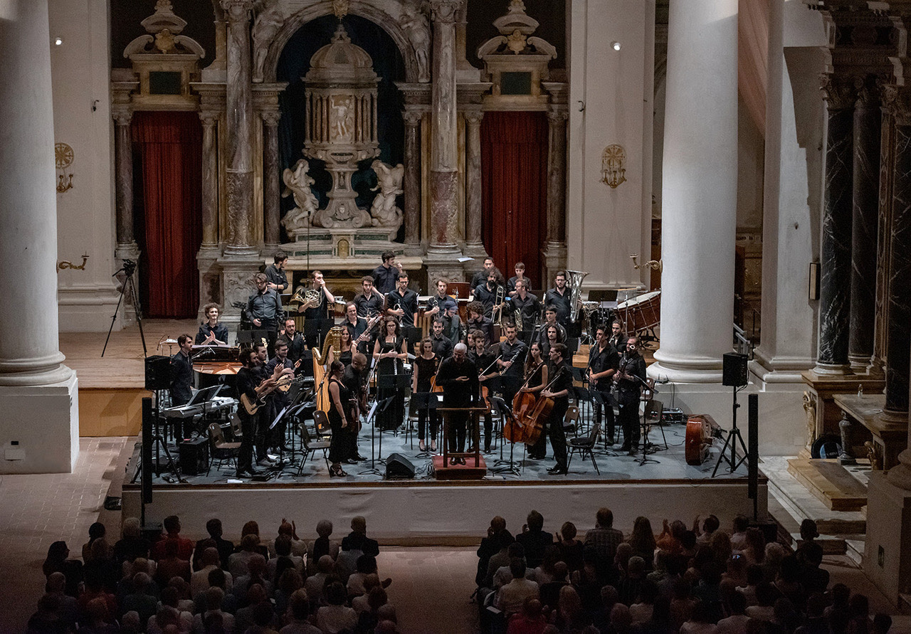 A Monticiano il Chiostro della Chiesa di Sant’Agostino ospita il concerto dei giovani talenti della Chigiana