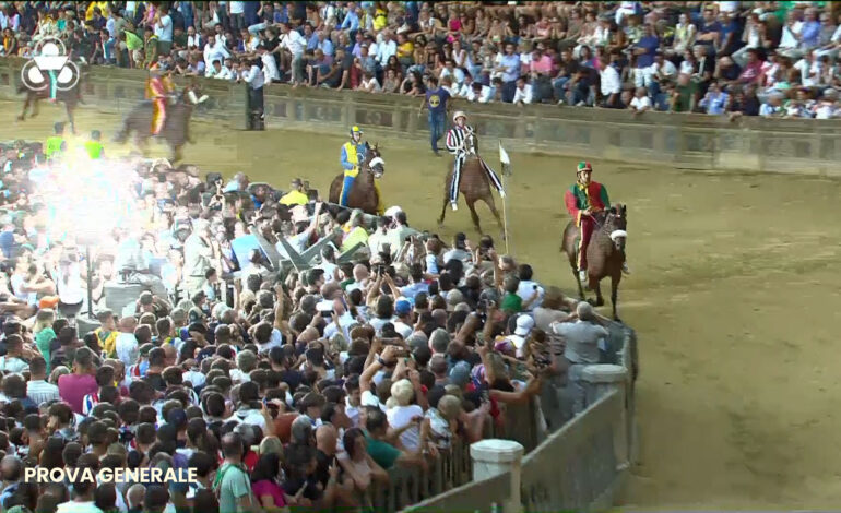 Palio, il Drago vince anche la prova generale