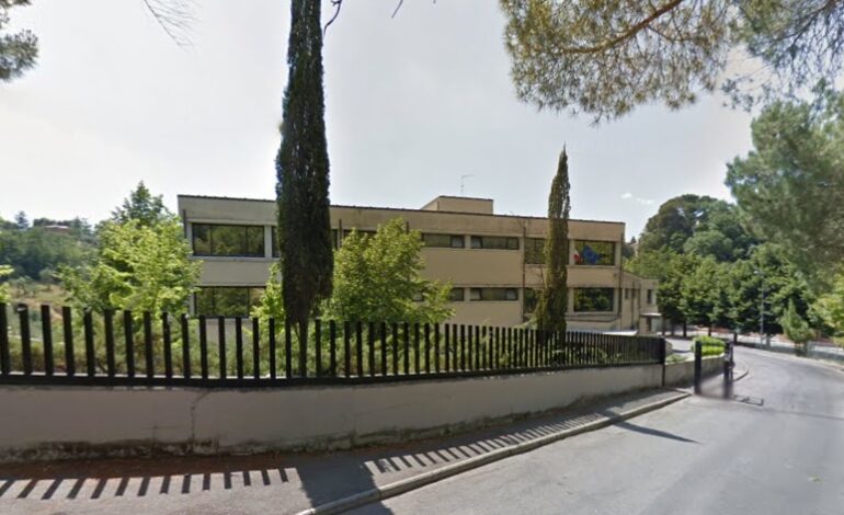 “Pacchetto scuola”, al Comune un bando per gli studenti delle scuole medie e superiori