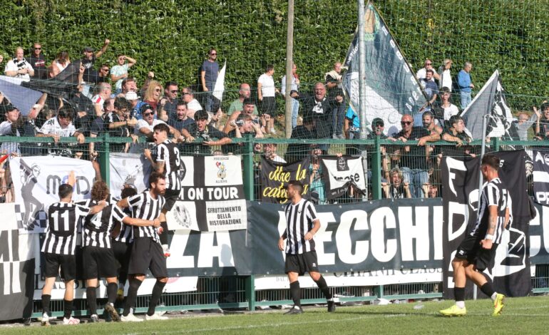 Il Siena porta a casa i tre punti in zona Cesarini: decisivo l’autogol di Chiavacci