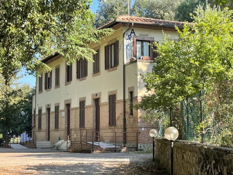 L’ex-scuola di Montalbuccio diventa un cas: via libera dalla giunta