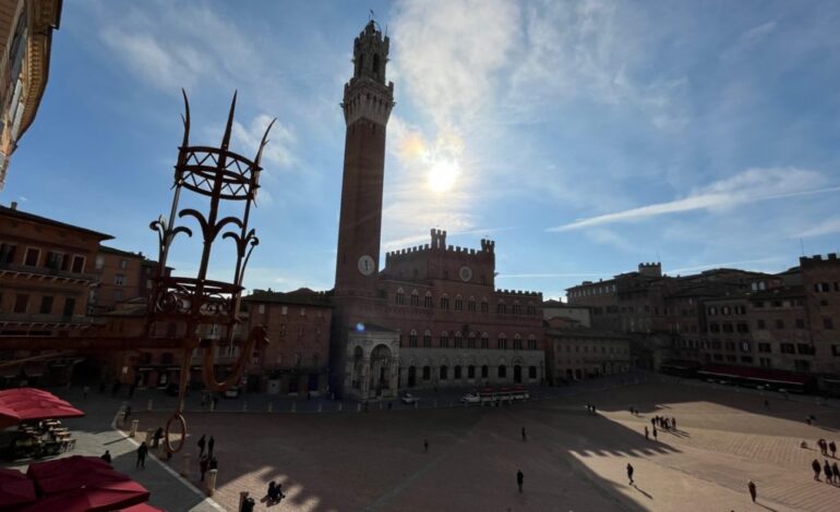 Manutenzione straordinaria sull’orologio della Torre del Mangia, lavori dalla prossima settimana