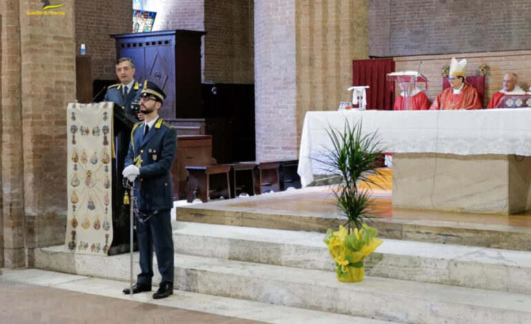 Siena, la Guardia di Finanza celebra il patrono San Matteo