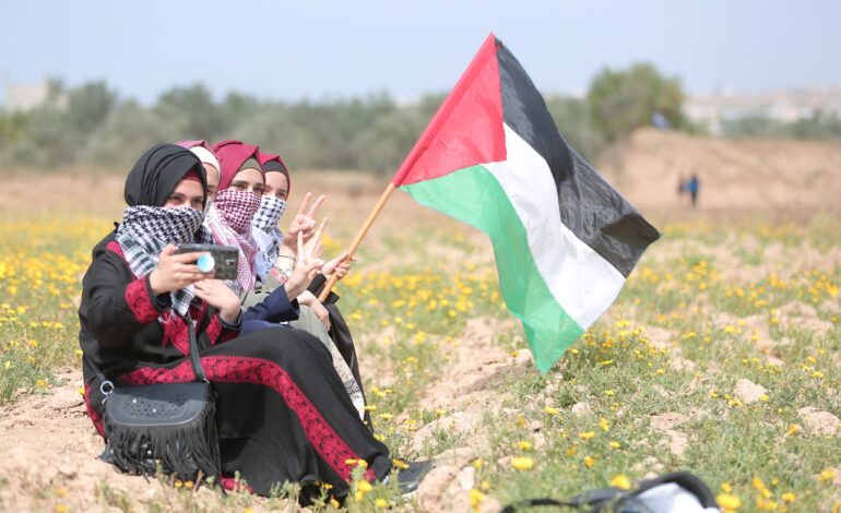 “Non santificate il carnefice”: presidio di solidarietà al popolo a palestinese a Siena