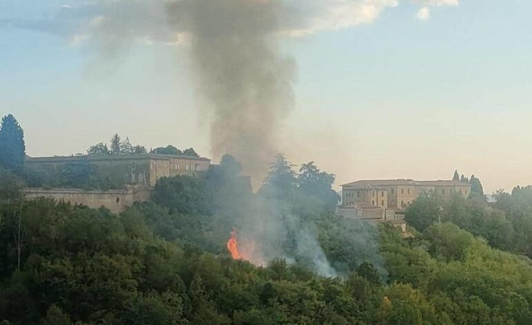 Toscana a rischio incendi, scatta il divieto di abbruciamenti fino al 22 ottobre