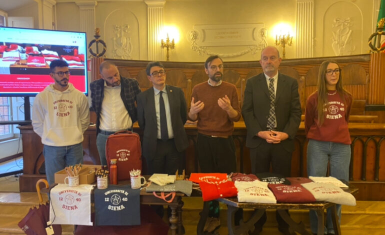 Rinnovata la linea di merchandising dell’università: abbigliamento, oggettistica e accessori nel segno della sostenibilità