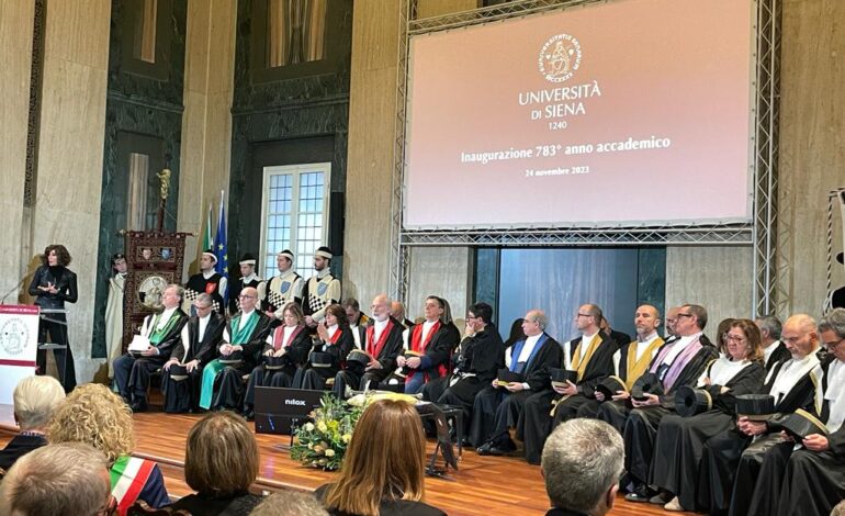 Inaugurazione anno accademico, Di Pietra: “Il meglio deve ancora venire”. Ed annuncia la nascita del lecceto universitario