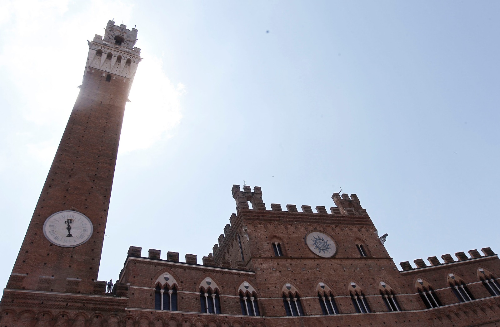 Tragedia in cantiere a Firenze, bandiera a mezz’asta anche a Palazzo Pubblico