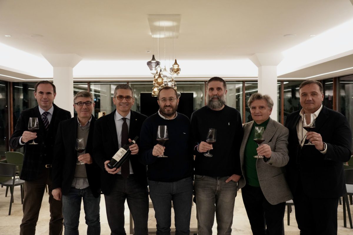 Nomos, da Montepulciano il vino che unisce la sostenibilità all’inclusione sociale