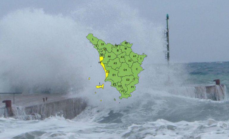 Mareggiate in Toscana, allerta meteo di codice giallo