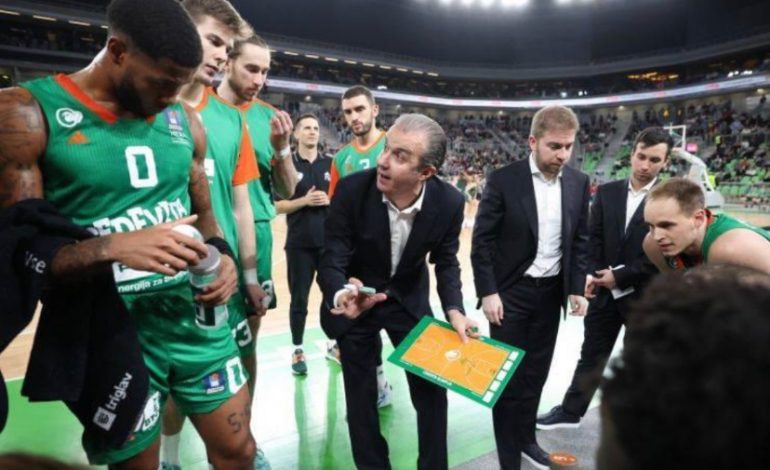 Il tecnico senese Simone Pianigiani lascia il Cedevita Olimpija Basketball