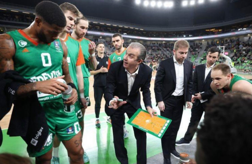 Il tecnico senese Simone Pianigiani lascia il Cedevita Olimpija Basketball