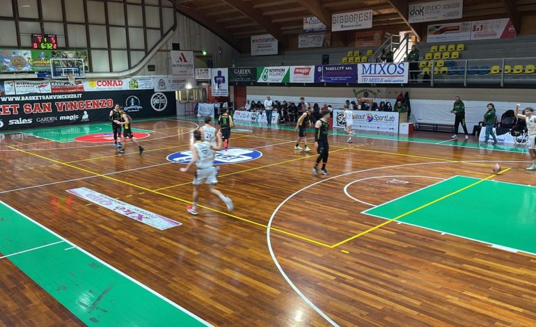 Basket, il Costone scivola a San Vincenzo. 92-83 il finale al PalaGiovani