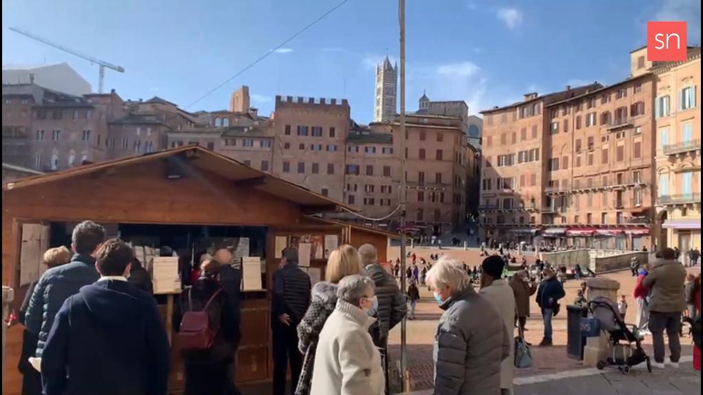 A fine gennaio è tempo di frittelle: tornano i banchini a Siena