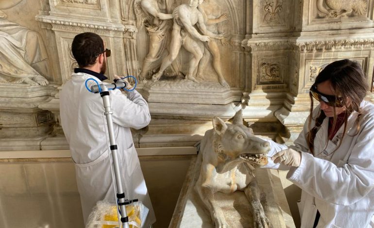 Restauro Fonte Gaia: la Scuola Edile accoglie la sezione senese di Italia Nostra