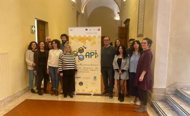 Salvaguardare le api per il benessere di tutti: ecco il nuovo progetto di agricoltura polifunzionale integrata presentato all’università