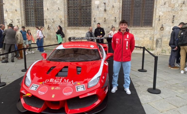 La Ferrari pronta a tornare in pista per il campionato italiano di Gran Turismo con il giovane pilota senese Filippo Croccolino