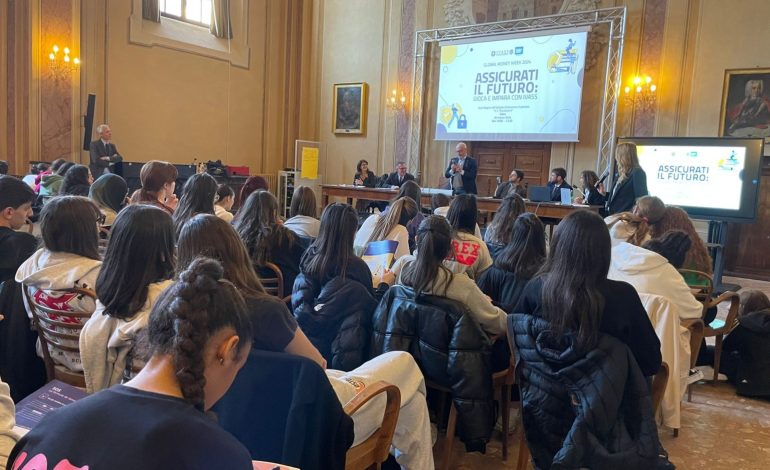 Come funzionano le assicurazioni? Lezione dell’Ivass agli studenti del Piccolomini sull’educazione finanziaria