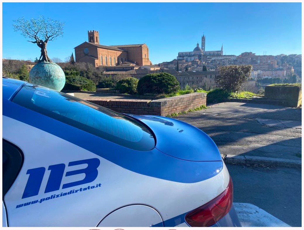 Polizia di Stato: arrestato a Siena un minorenne per spaccio di stupefacenti. Il diciassettenne spacciava in piazza La Lizza