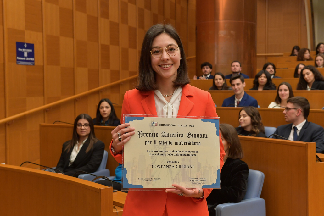 Premio ‘America giovani’ a una neolaureata dell’Università di Siena: è tra i migliori talenti accademici italiani