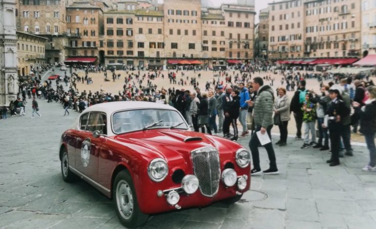 Oltre settanta auto storiche a Siena nel weekend per la ventisettesima rievocazione della Coppa Toscana