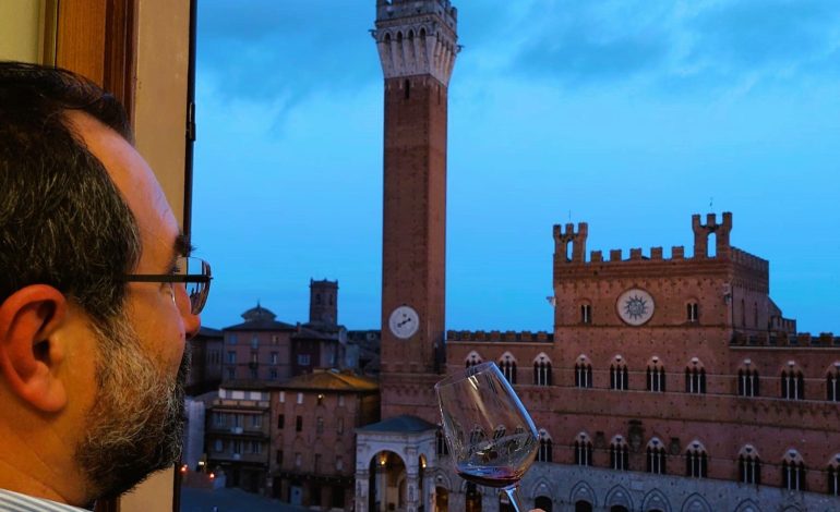 Oltre il calice, viaggio tra i vini del mondo al Siena experience italian hub