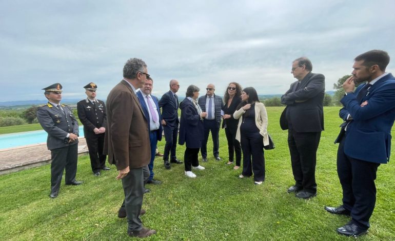 Suvignano, la Regione al Governo: “25 milioni per i lavori”. La promessa del sottosegretario: “Useremo i fondi Cipess”