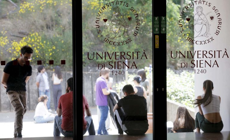 Università di Siena, al via le immatricolazioni per il nuovo anno accademico. Procedure aperte dal 4 luglio. I corsi di studio e le novità nei servizi.