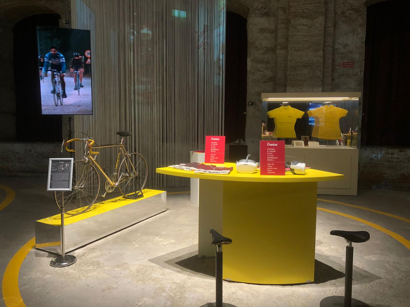 Esposta a Firenze la storica maglia gialla del Tour de France indossata da Gino Bartali nel 1948