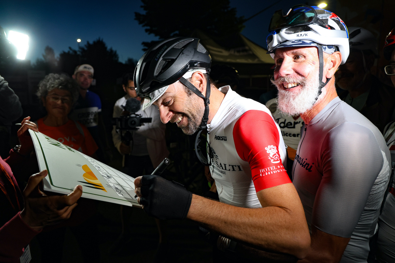 Polvere e sorriso sui volti dei corridori di NOVA Eroica Buonconvento. Franco Rossi, presidente di Eroica Italia: “Successo della formula di NOVA Eroica” 