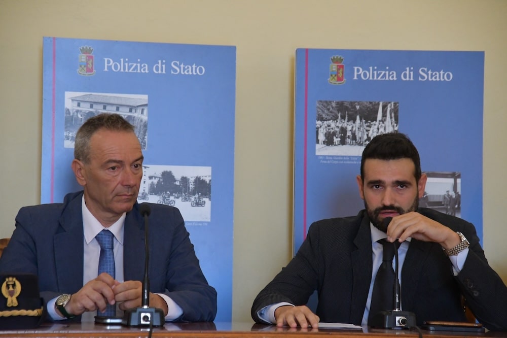 Siena, custodia cautelare in carcere e perquisizioni domiciliari per quattro presunti autori di rapine, furti e lesioni. Tre di loro sono minorenni